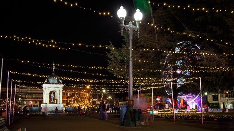 Avenue-of-Light.jpg